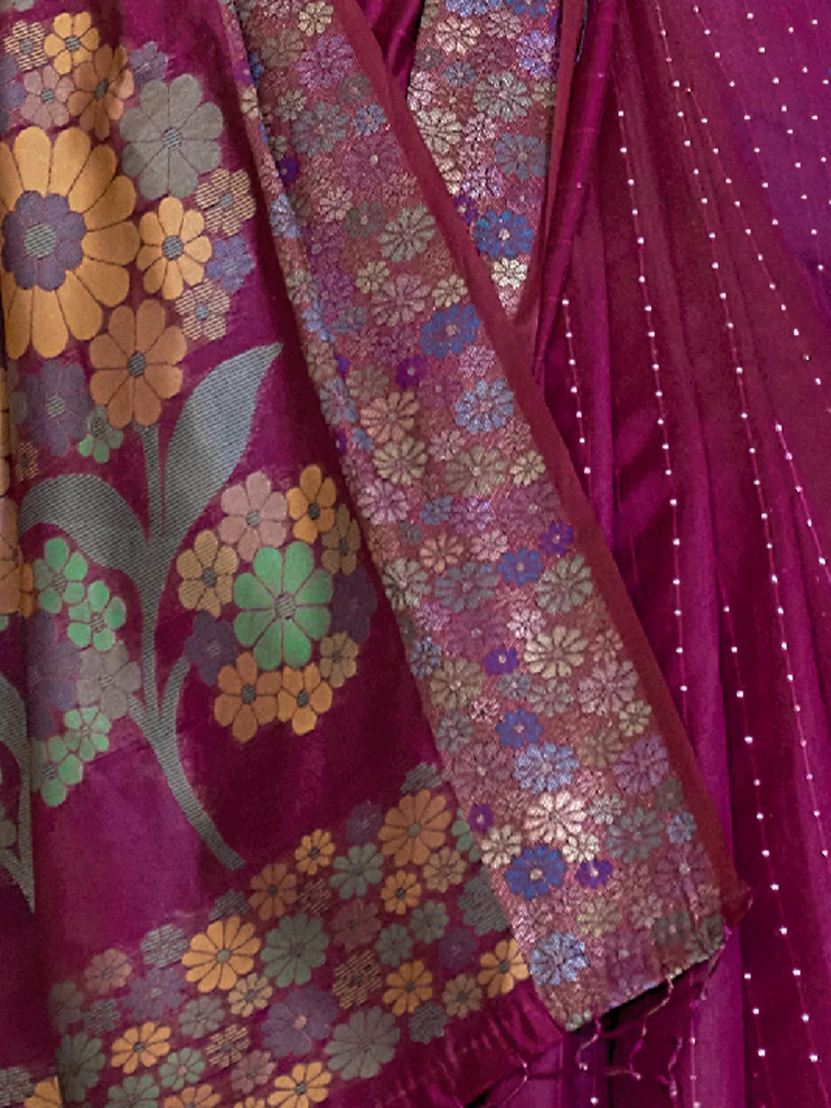 Odette Women Violet Organza Woven Saree With Unstitched Blouse - Image 3