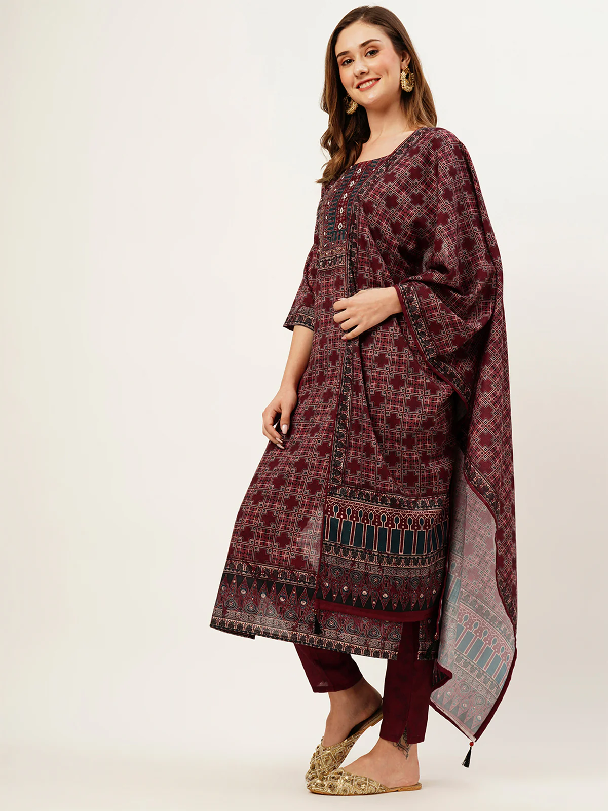 Odette Women Maroon Printed Linen Stitched Kurta Set - Image 3