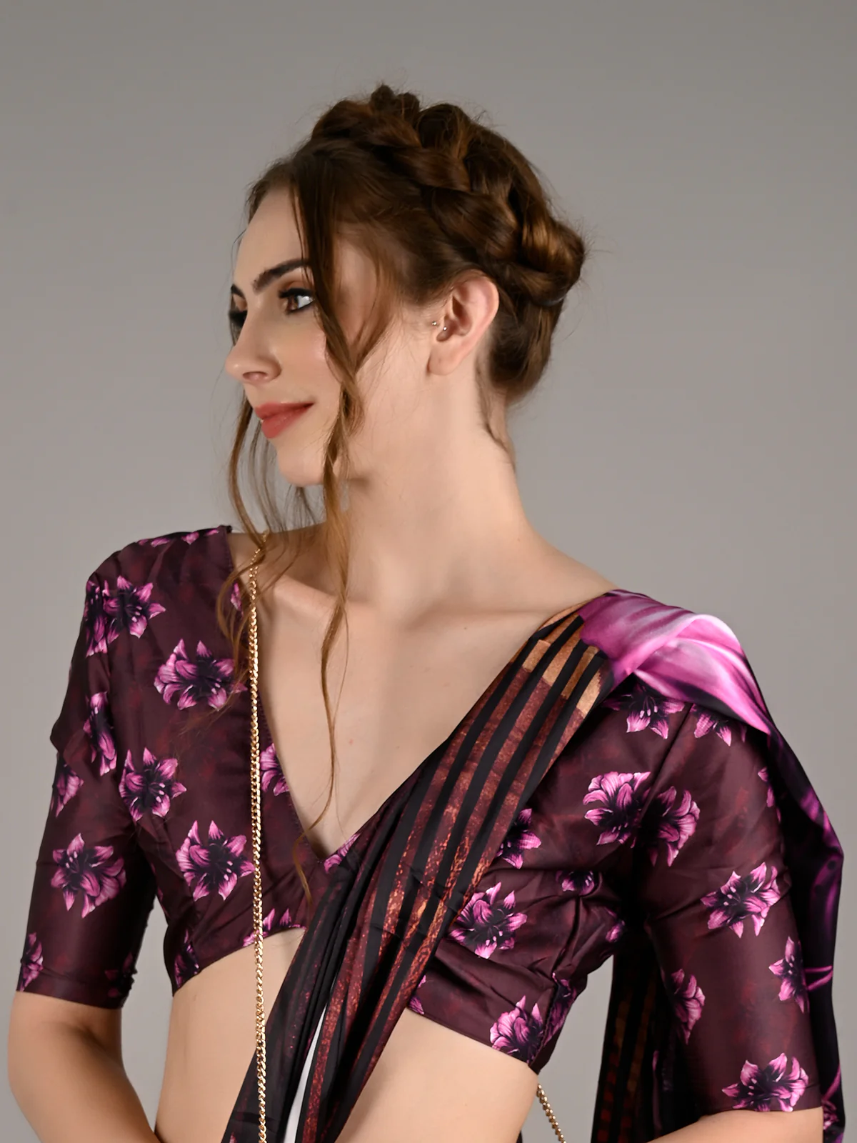 Odette Women Multicolor Silk Blend Digital Floral Print Saree With Unstitched Blouse - Image 3