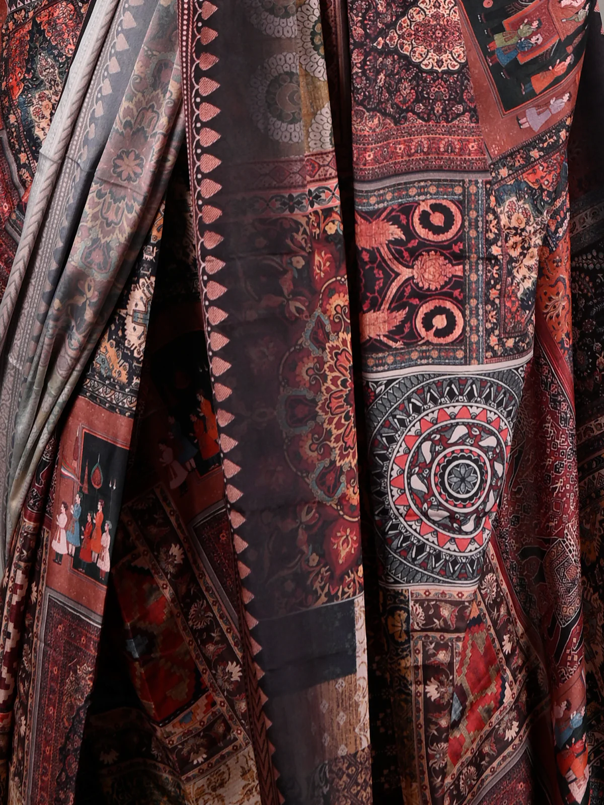 Odette Women Multicolor Silk Crepe Digital Print Saree With Unstitched Blouse - Image 4