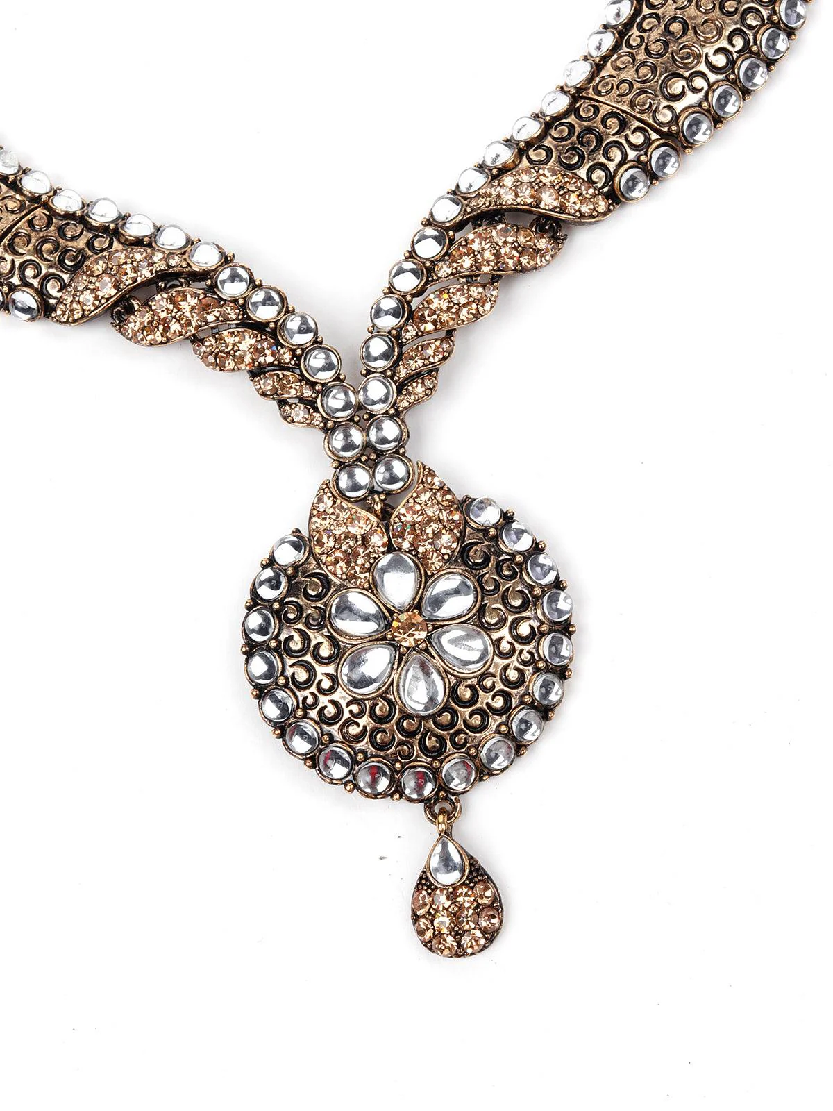 Odette Women Gold Metal Stones And Kundan Set - Image 3
