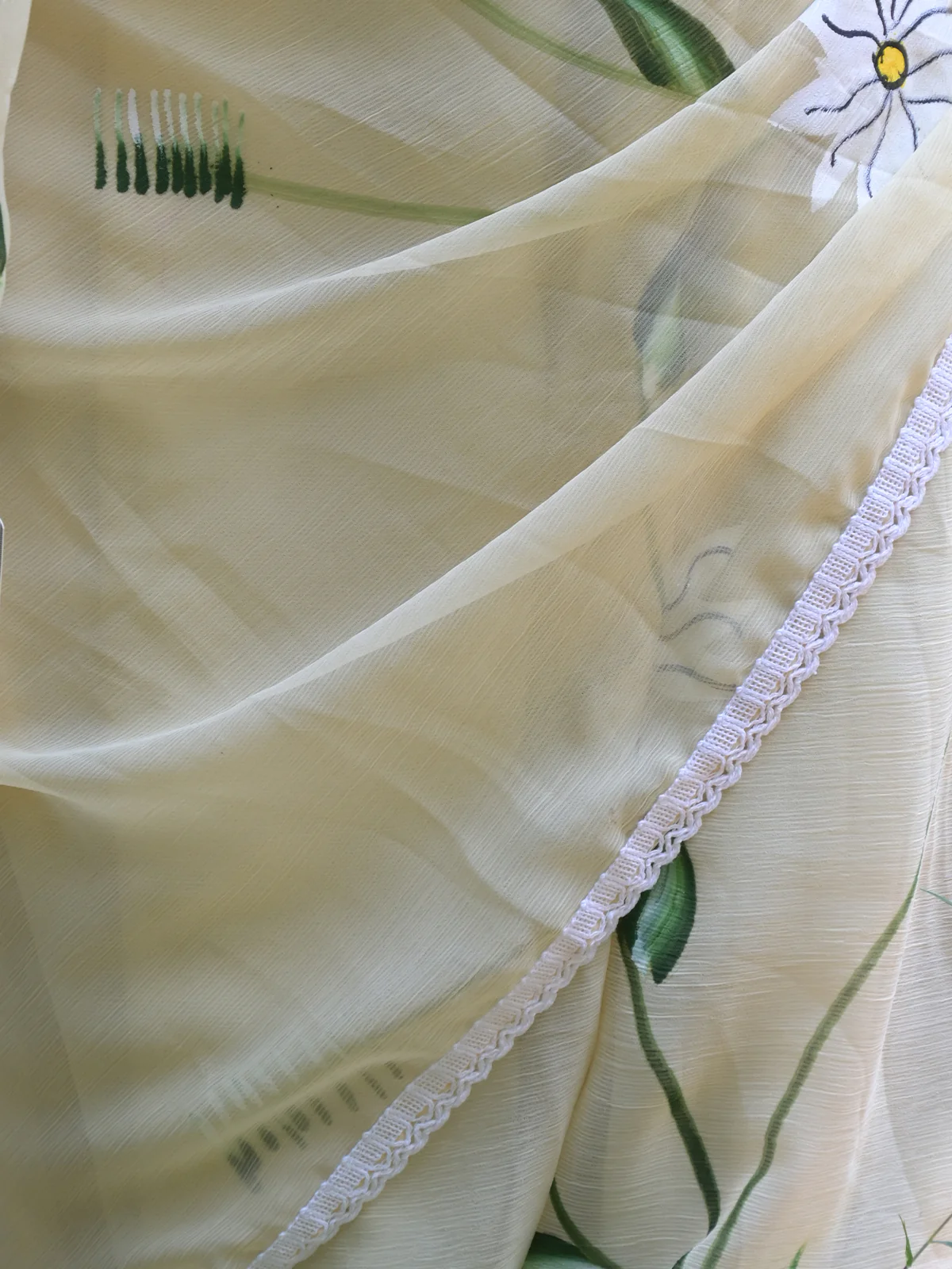 Odette Beige Printed Chiffon Saree with Unstitched Blouse for Women - Image 5