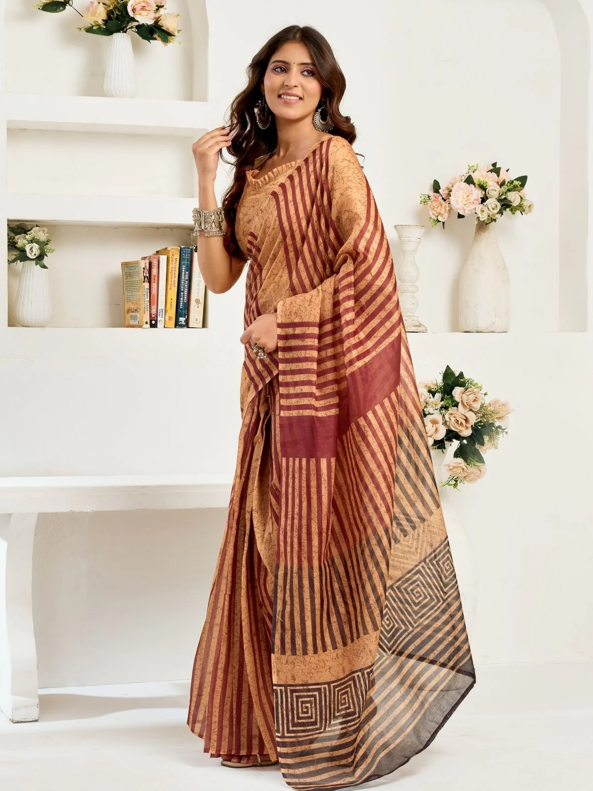 Odette Beige Cotton Linen Zari Work Saree For Women - Image 2