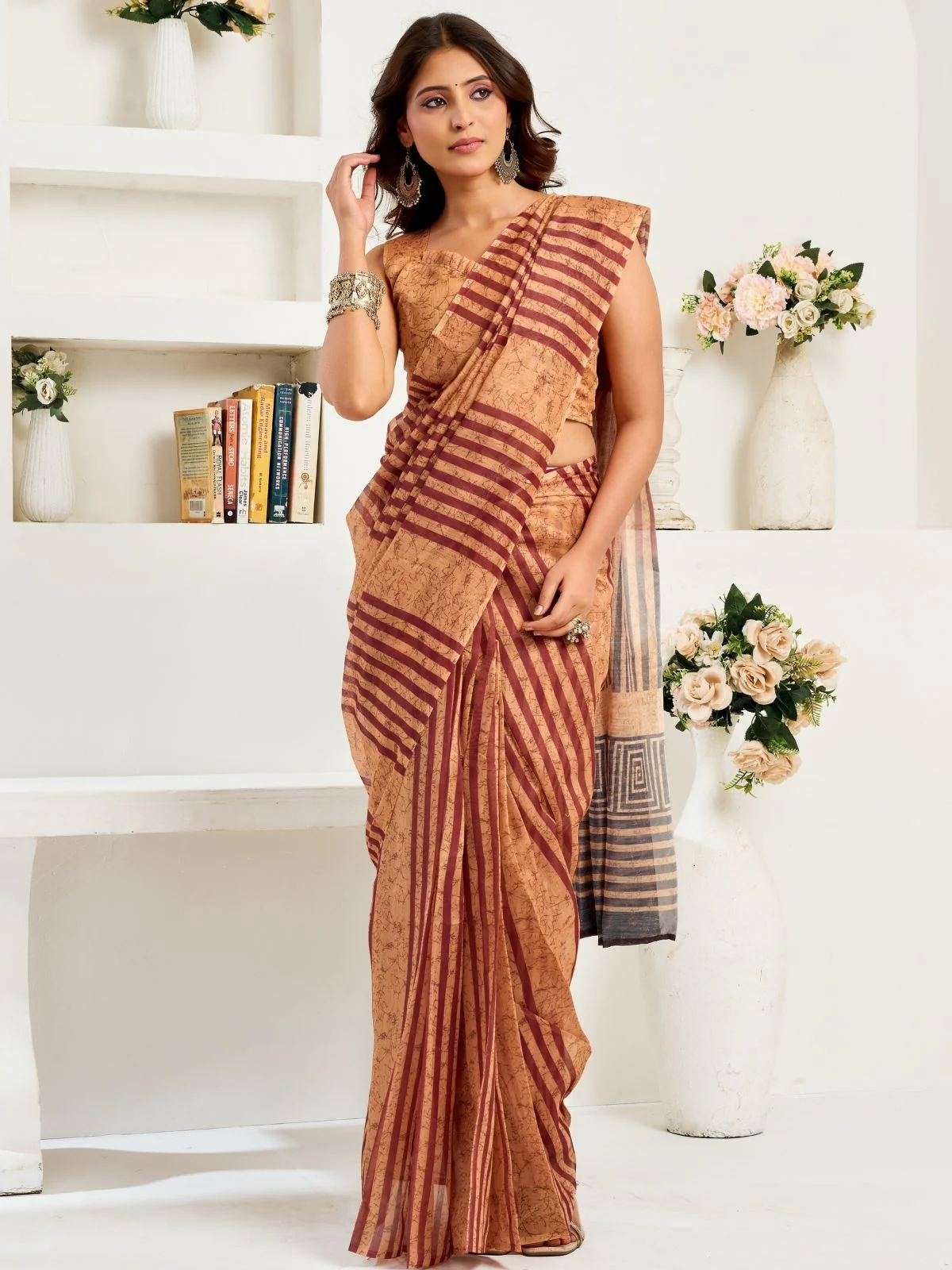 Odette Beige Cotton Linen Zari Work Saree For Women - Image 3