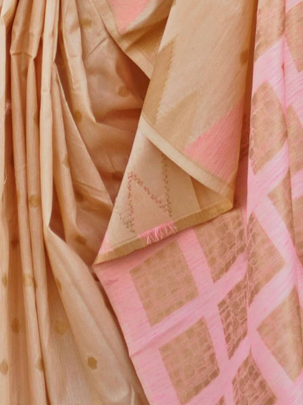 Odette Beige Silk Blend Woven Saree With Unstitched Blouse For Women - Image 3