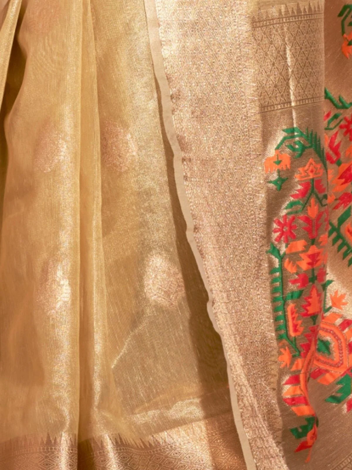 Odette Beige Tissue Woven Saree With Unstitched Blouse For Women - Image 3