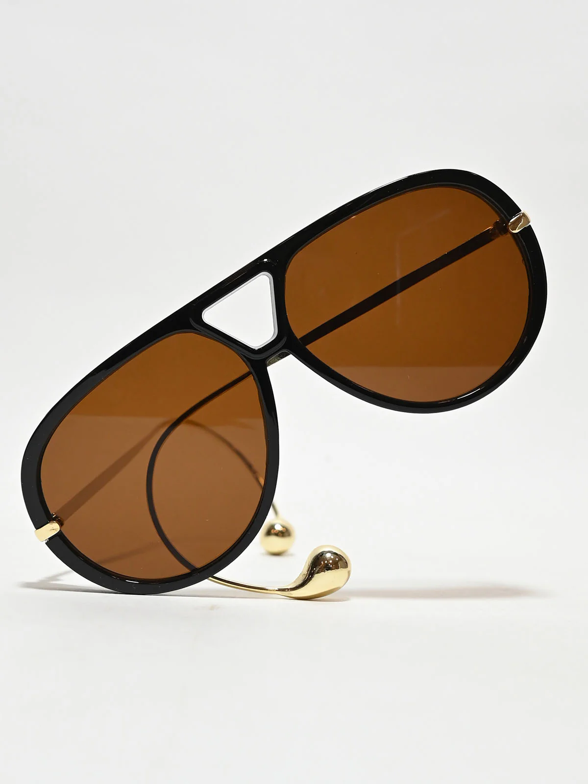 Odette Black And Golden Acrylic Solid Sunglasses For Women - Image 5