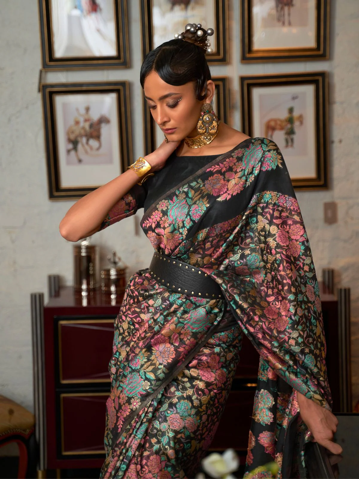 Odette Black And Pink Woven Design Silk Blend Saree With Unstitched Blouse For Women - Image 2