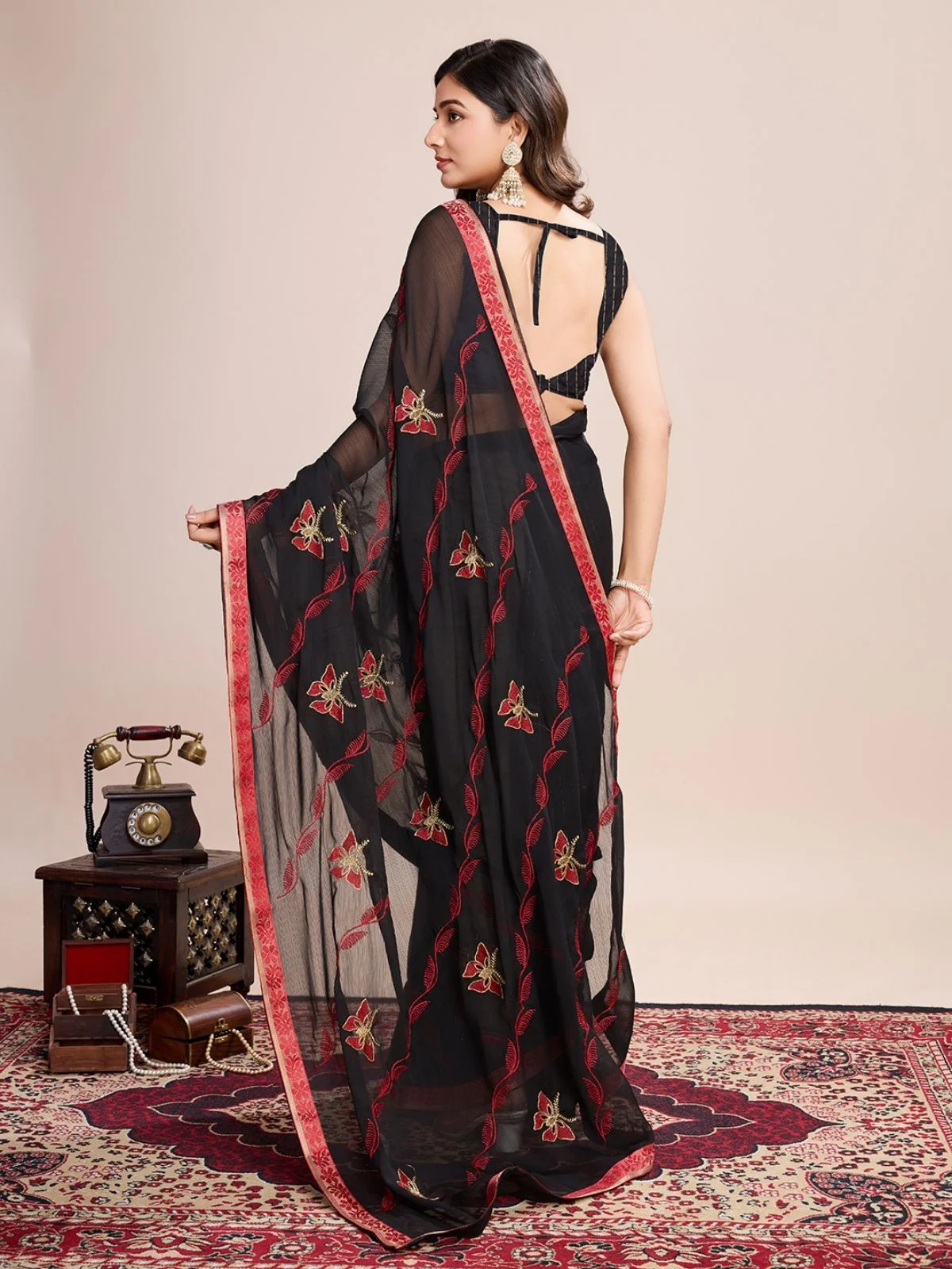 Odette Black And Red Georgette Embroidered Saree With Unstitched Blouse For Women - Image 3