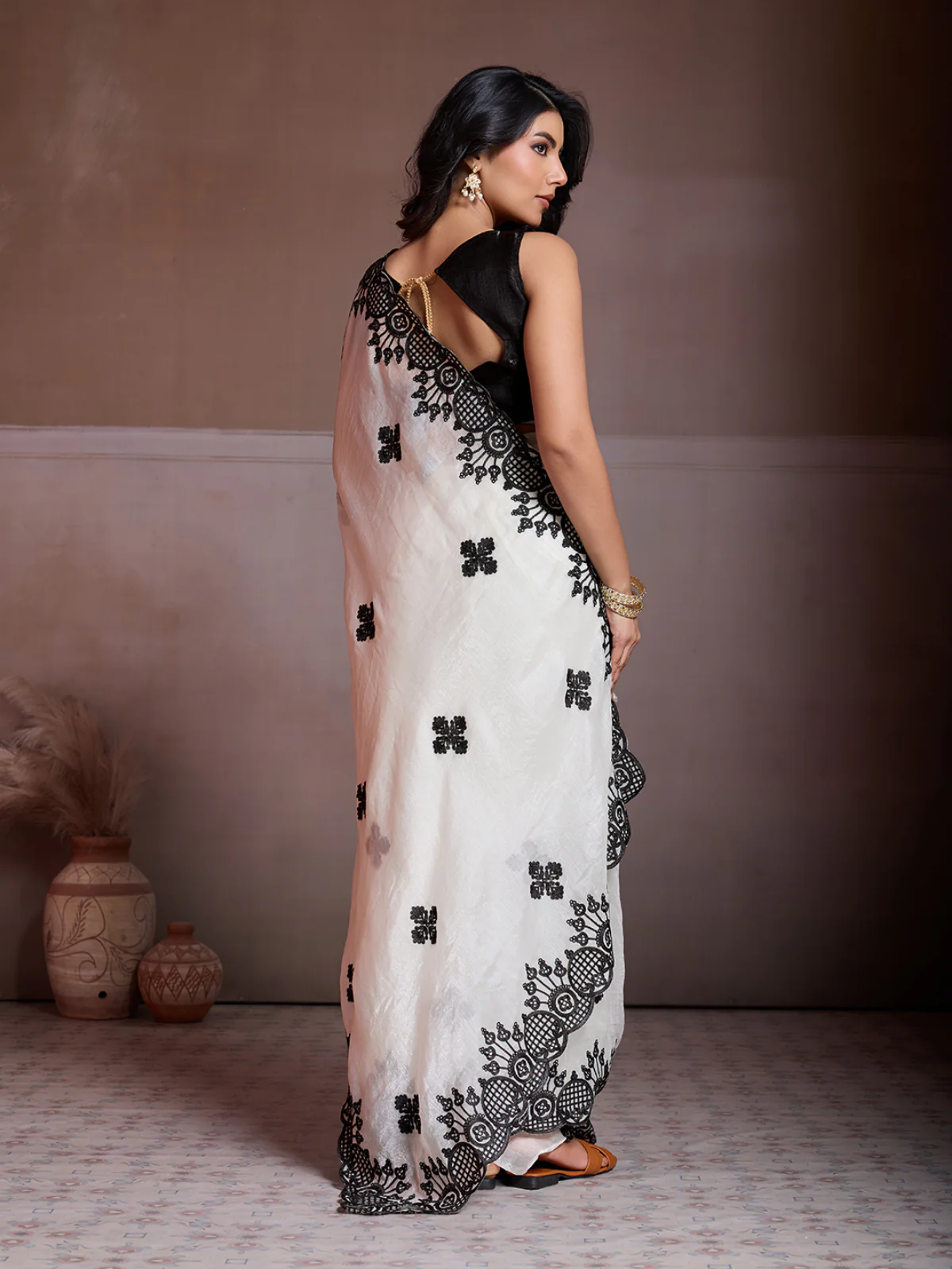 Odette  Black And white Chiffon Embroidered Saree For Women - Image 3