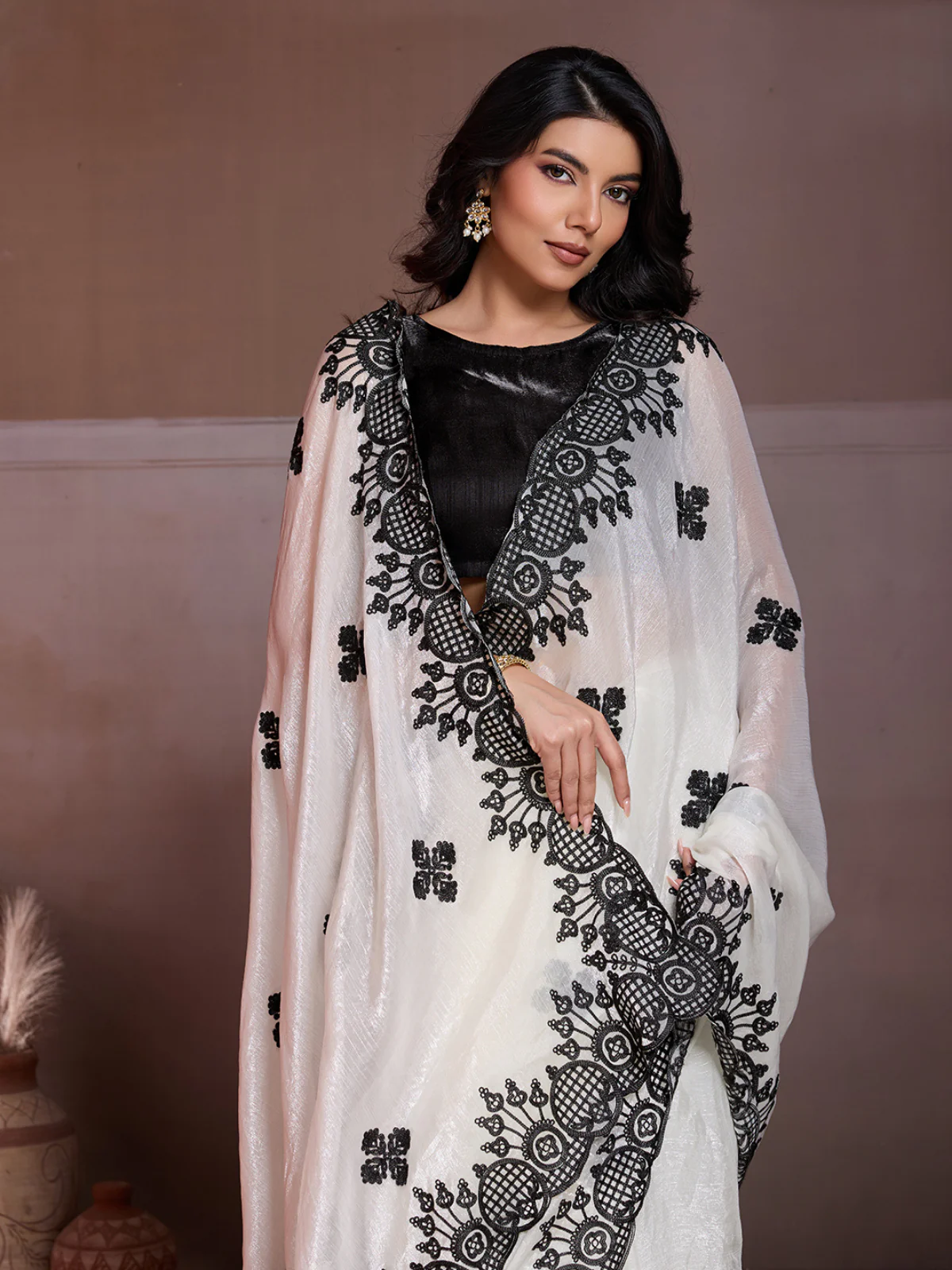 Odette  Black And white Chiffon Embroidered Saree For Women - Image 4