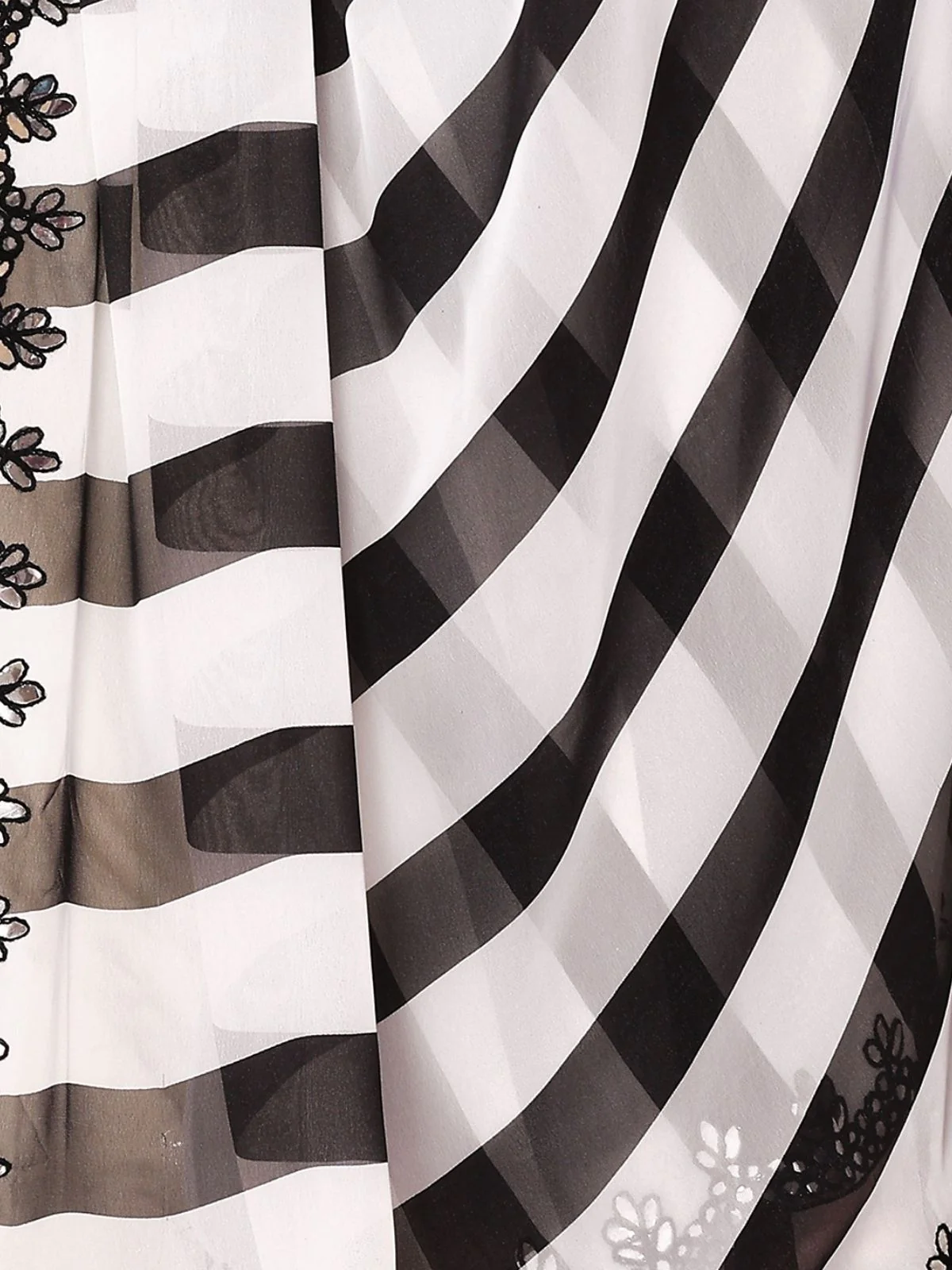 Odette Black And White Georgette Embroidered Saree For Women - Image 5