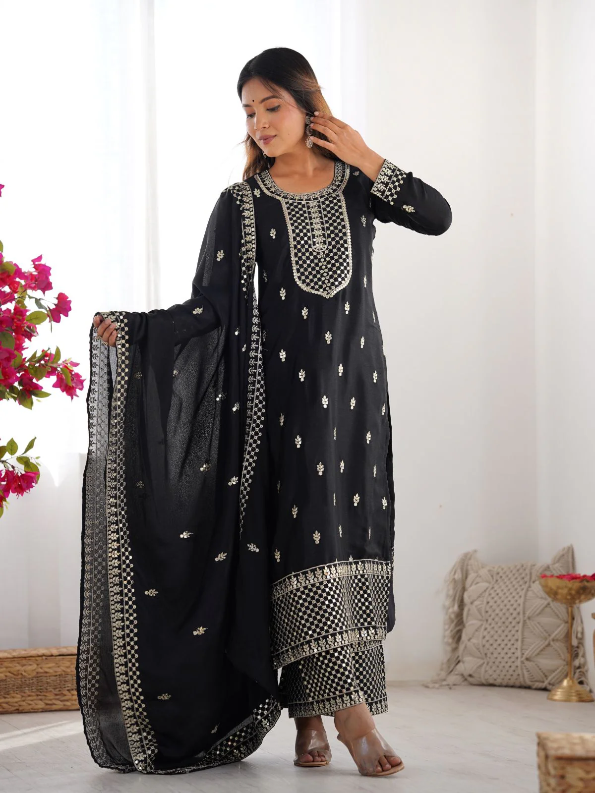 Odette Black Chinon Embroidered Kurta Set For Women - Image 3