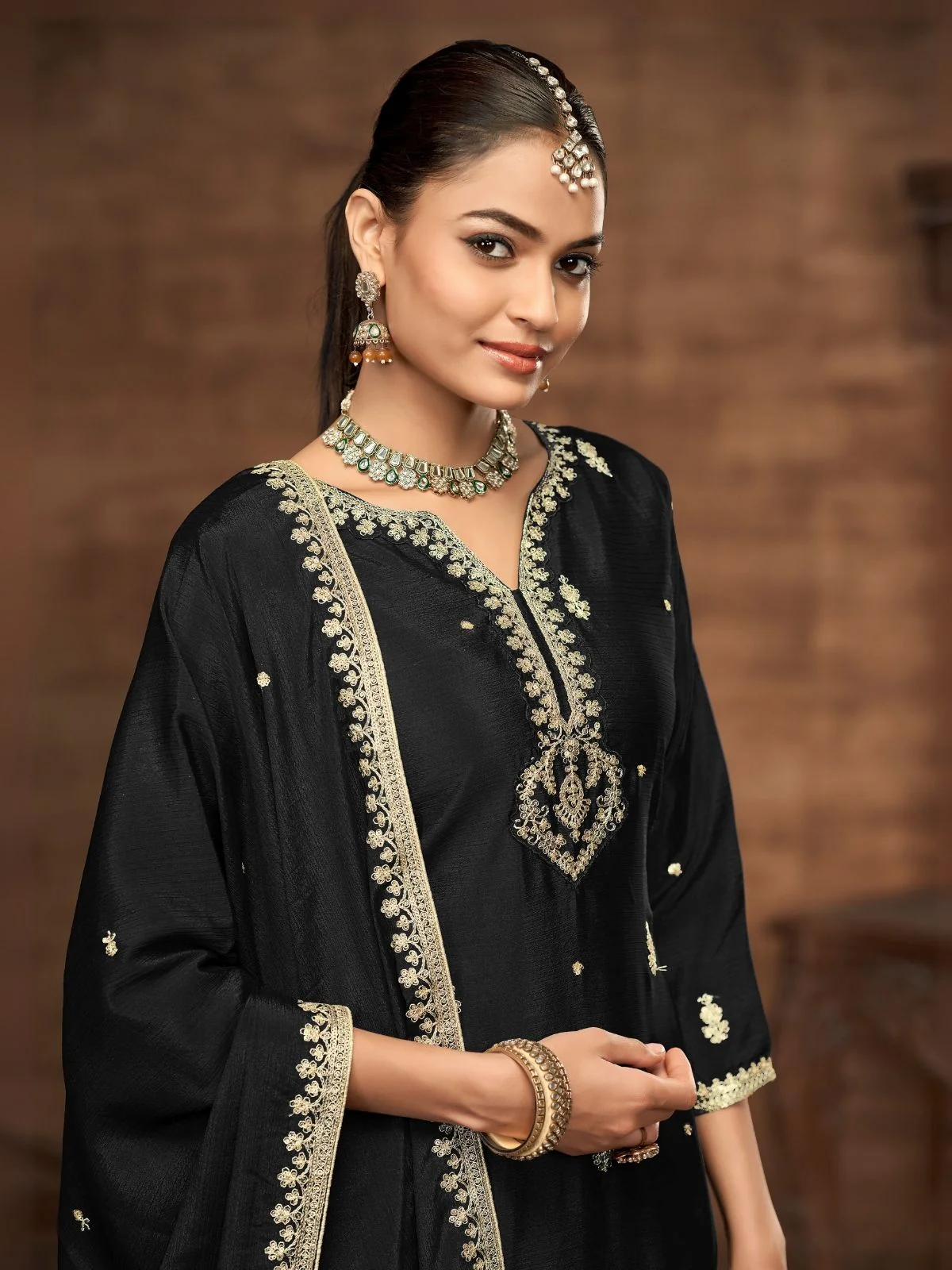 Odette Black Chinon Embroidered Semi-Stiched Kurta Set For Women - Image 4