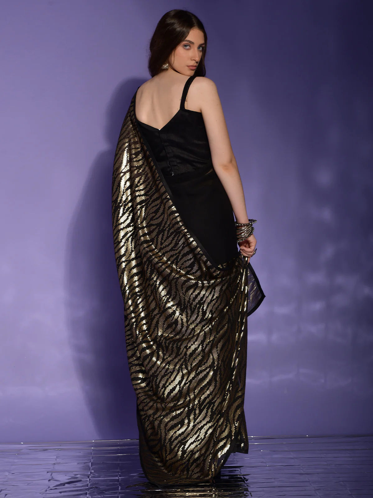 Odette Black Embellished Georgette Saree With Unstitched Blouse For Women - Image 5