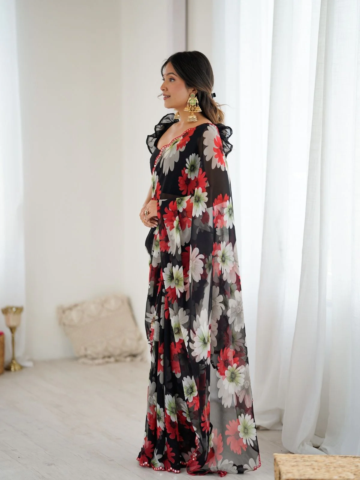 Odette Black Georgette Floral Print Saree For Women - Image 2