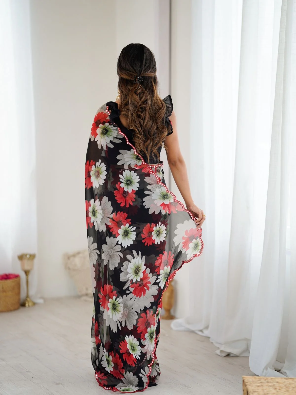 Odette Black Georgette Floral Print Saree For Women - Image 3