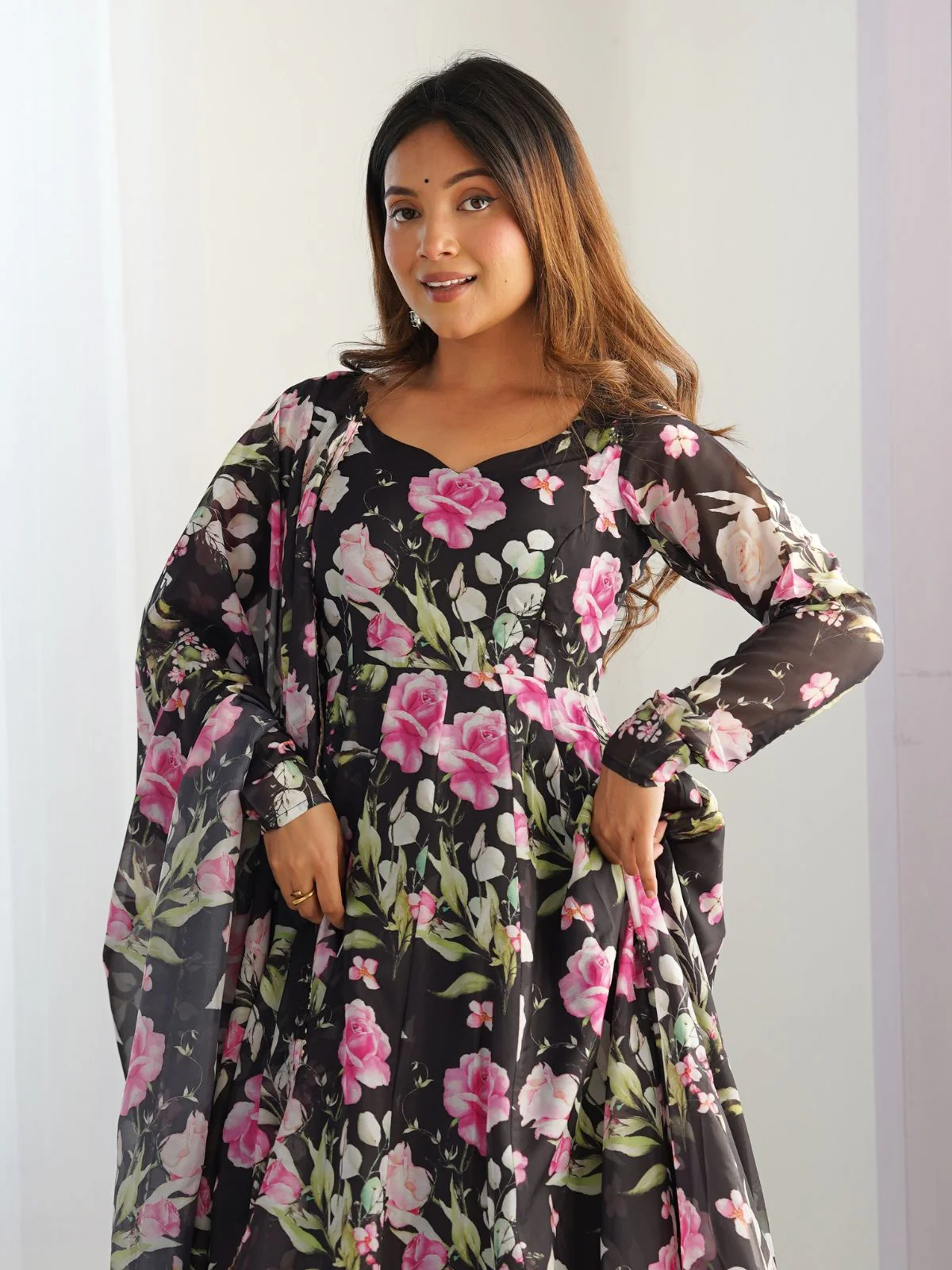 Odette Black Georgette Printed Kurta Set For Women - Image 4