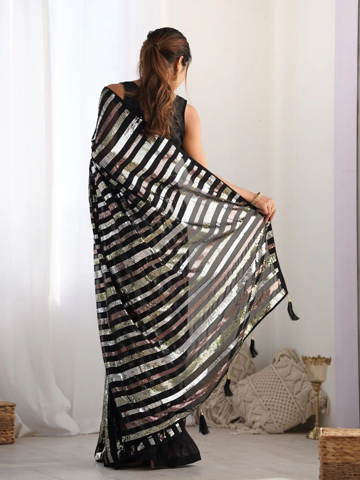 Odette Black Georgette Sequins Saree With Unstitched Blouse For Women - Image 5