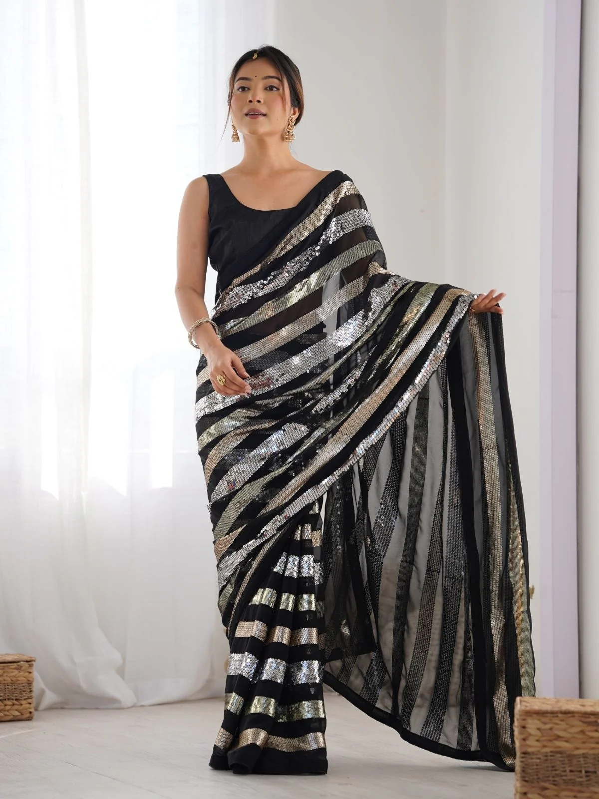 Odette Black Georgette Sequins Saree With Unstitched Blouse For Women - Image 2