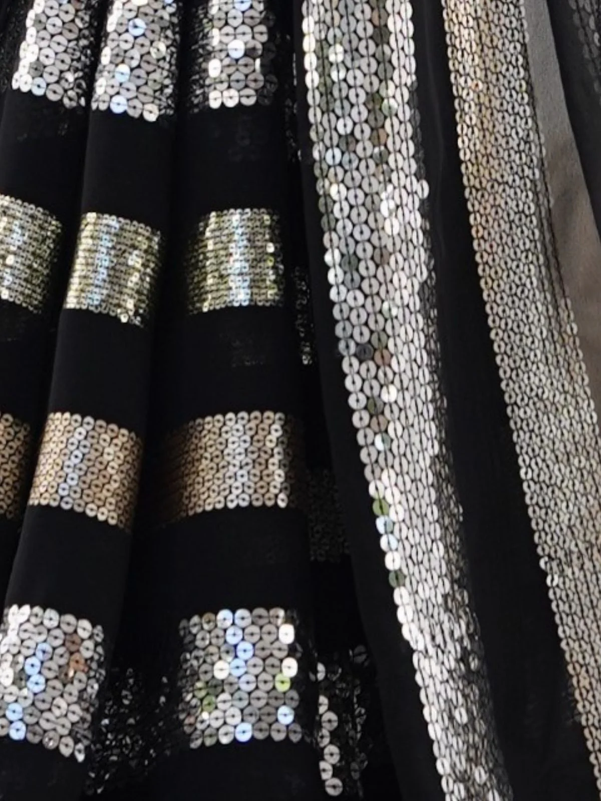 Odette Black Georgette Sequins Saree With Unstitched Blouse For Women - Image 6