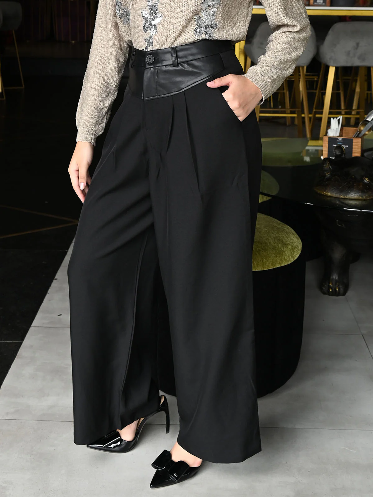 Odette Black Suiting Fabric Solid Trousers For Women - Image 3
