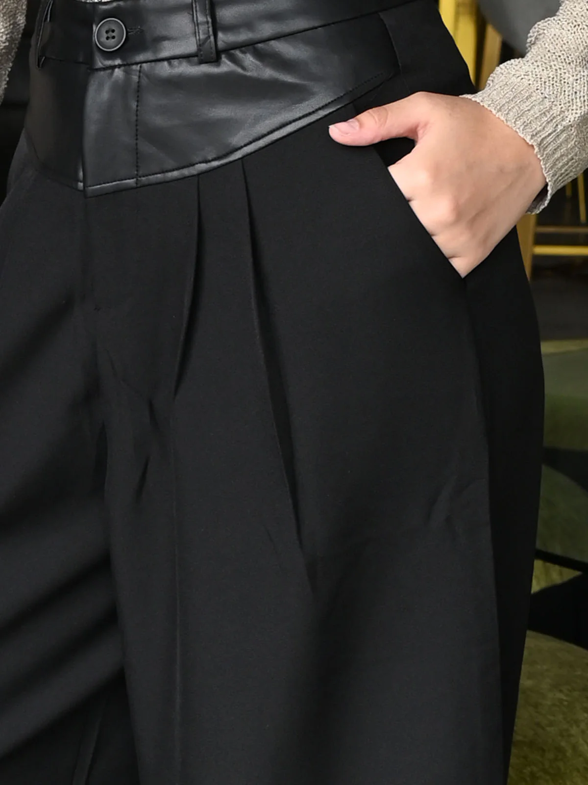 Odette Black Suiting Fabric Solid Trousers For Women - Image 5