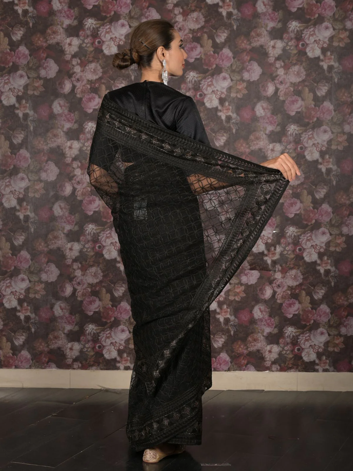 Odette Black Net Embroidered Saree with Unstitched Blouse for Women - Image 4