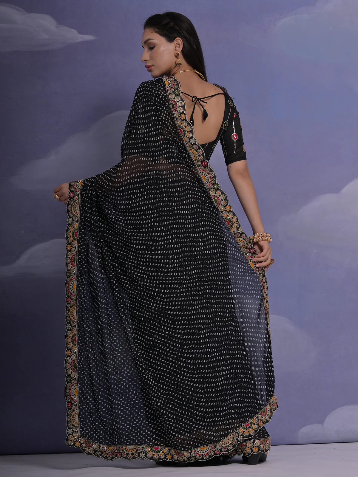 Odette Black Printed Georgette Saree With Unstitched Blouse For Women - Image 4