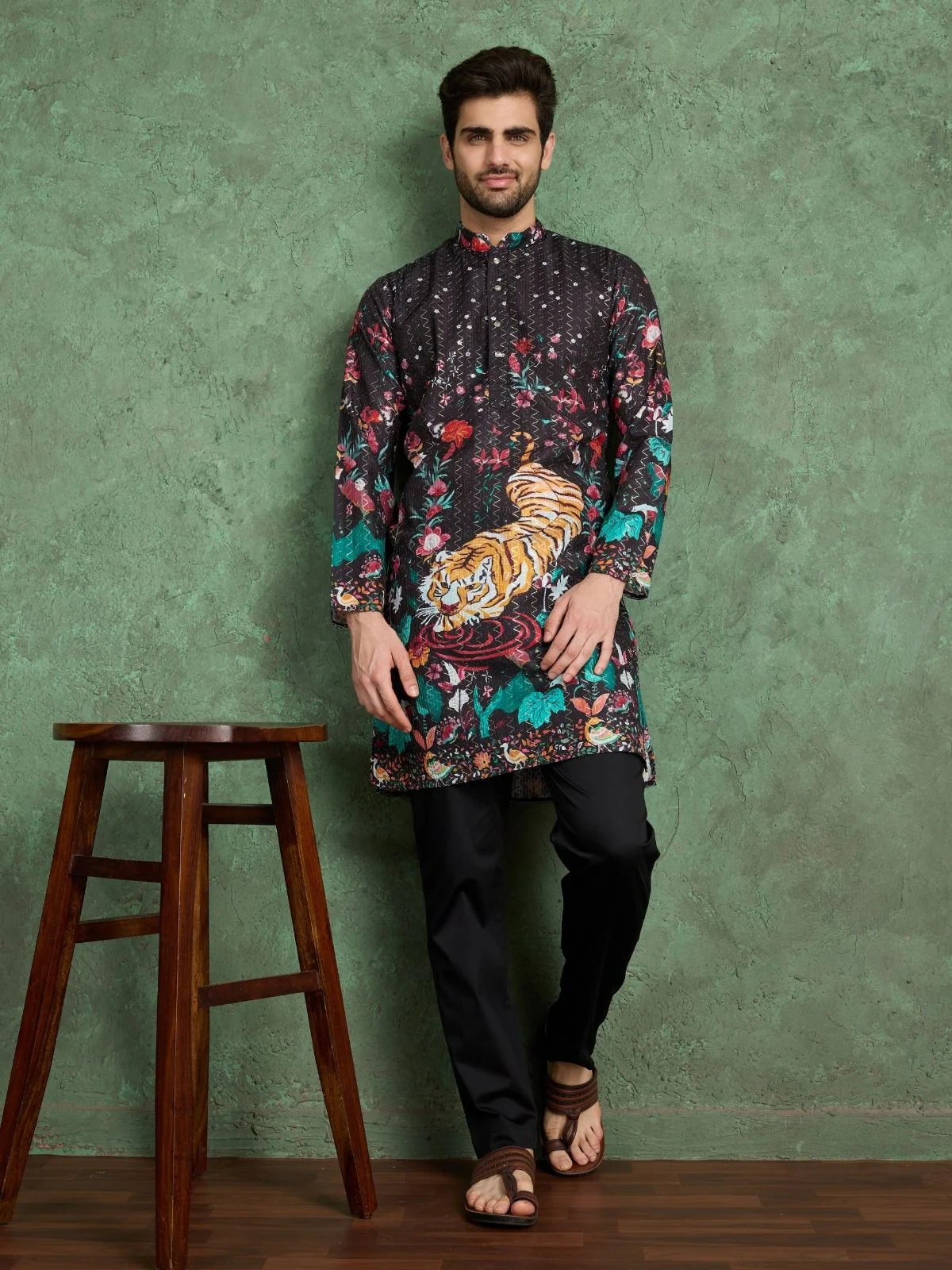 Odette Black Rayon Printed and Embroidered Stitched Kurta For Men - Image 4