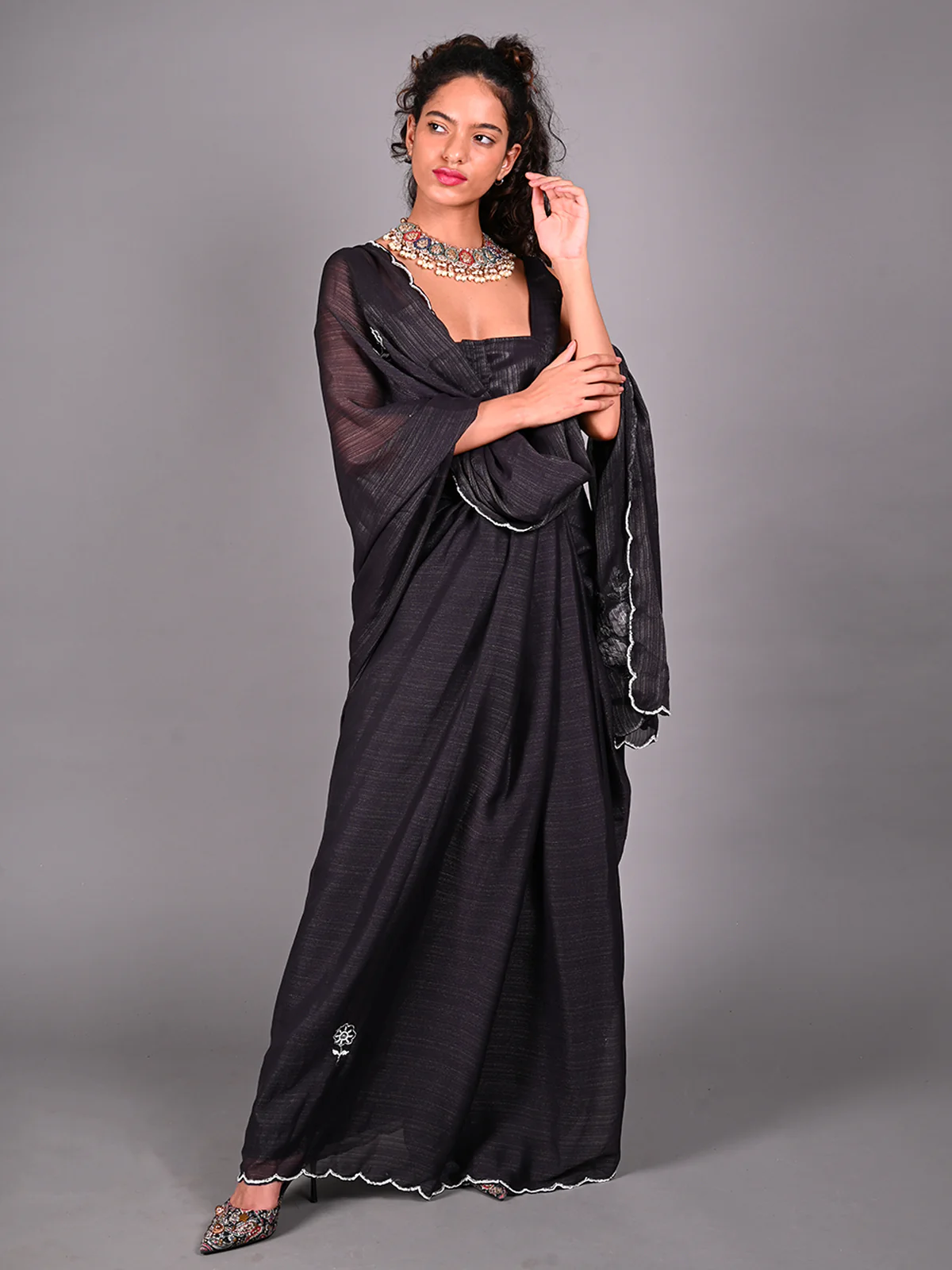 Odette Black Silk Blend Embroidered Saree For Women - Image 2