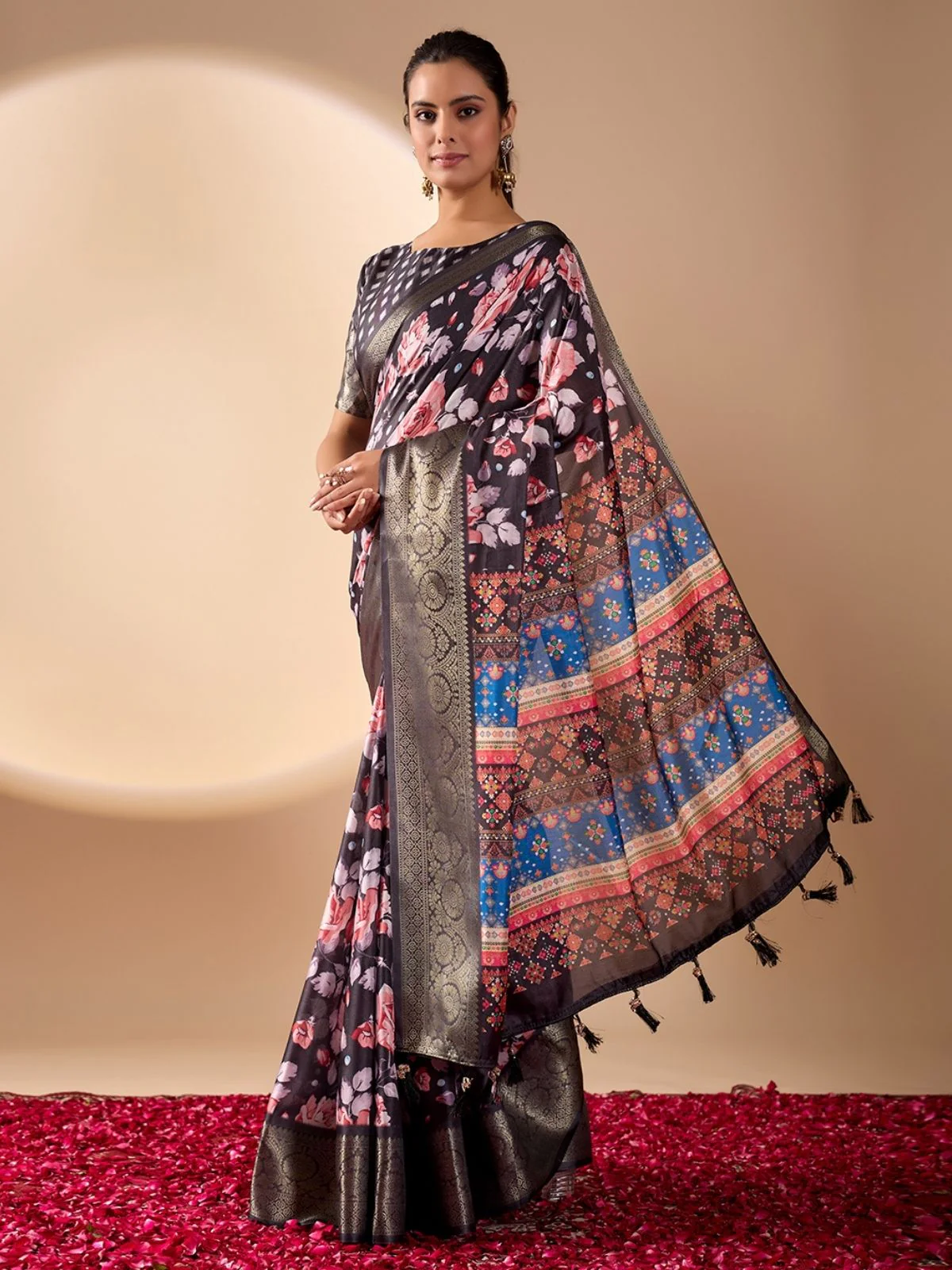 Odette Black Silk Blend Printed Saree For Women - Image 2