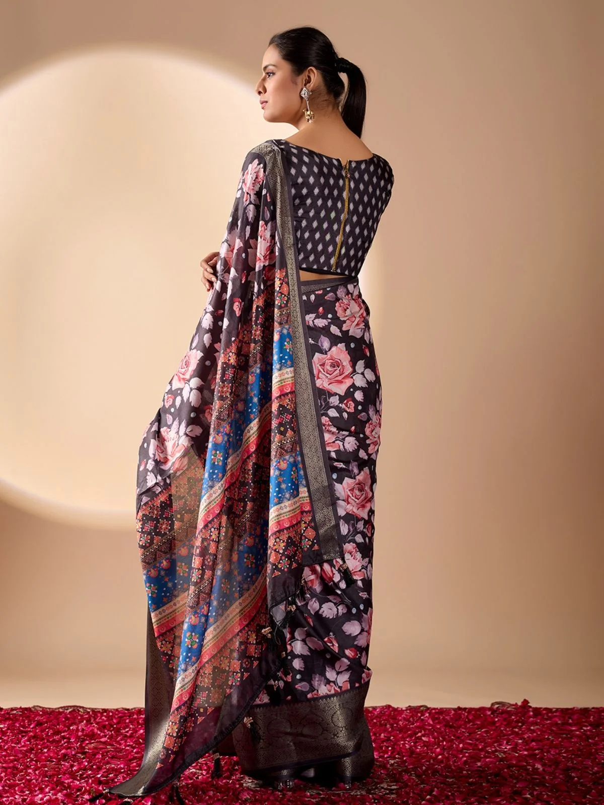 Odette Black Silk Blend Printed Saree For Women - Image 3