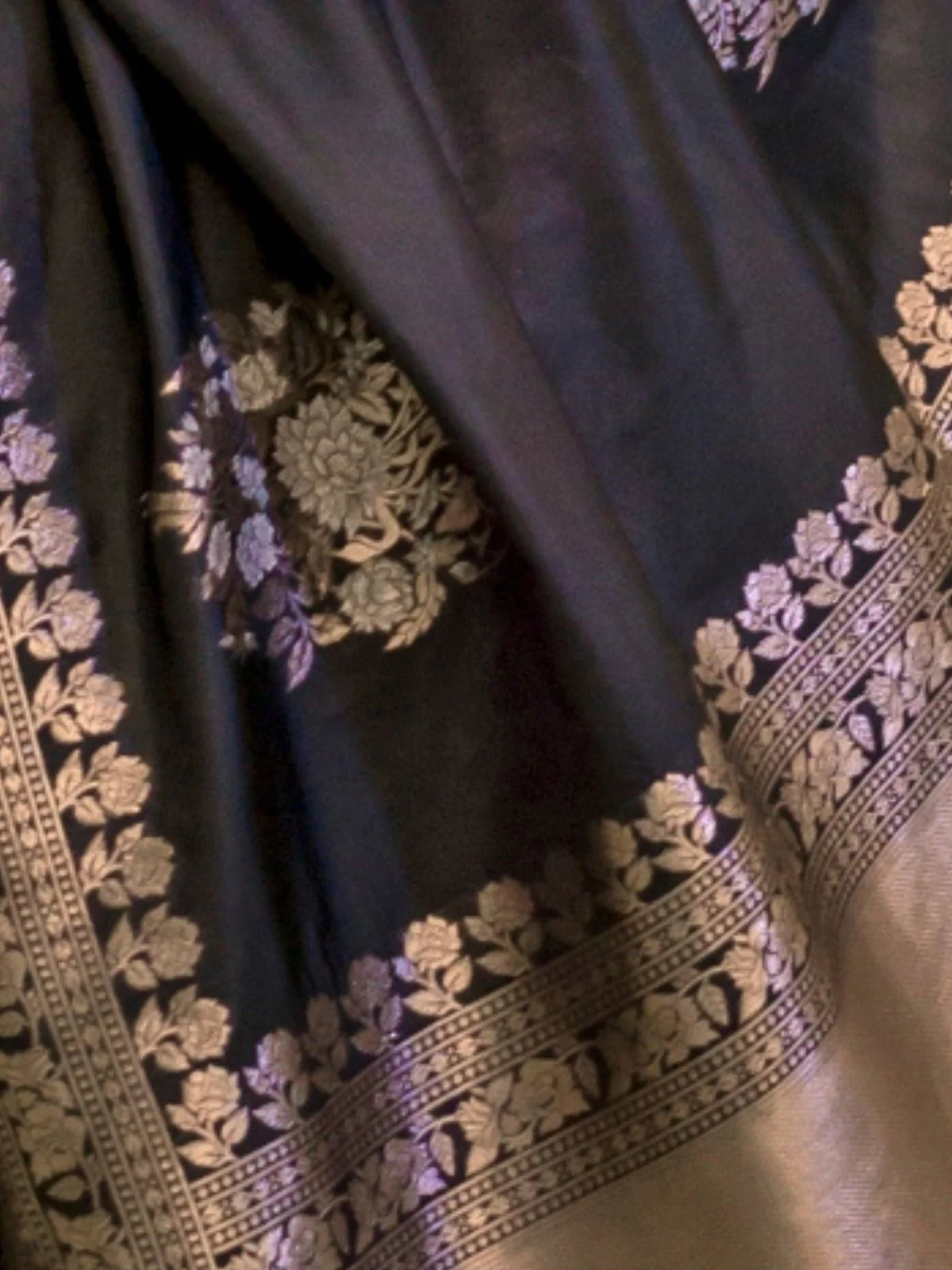Odette Black Silk Blend Woven Saree With Unstitched Blouse For Women - Image 3