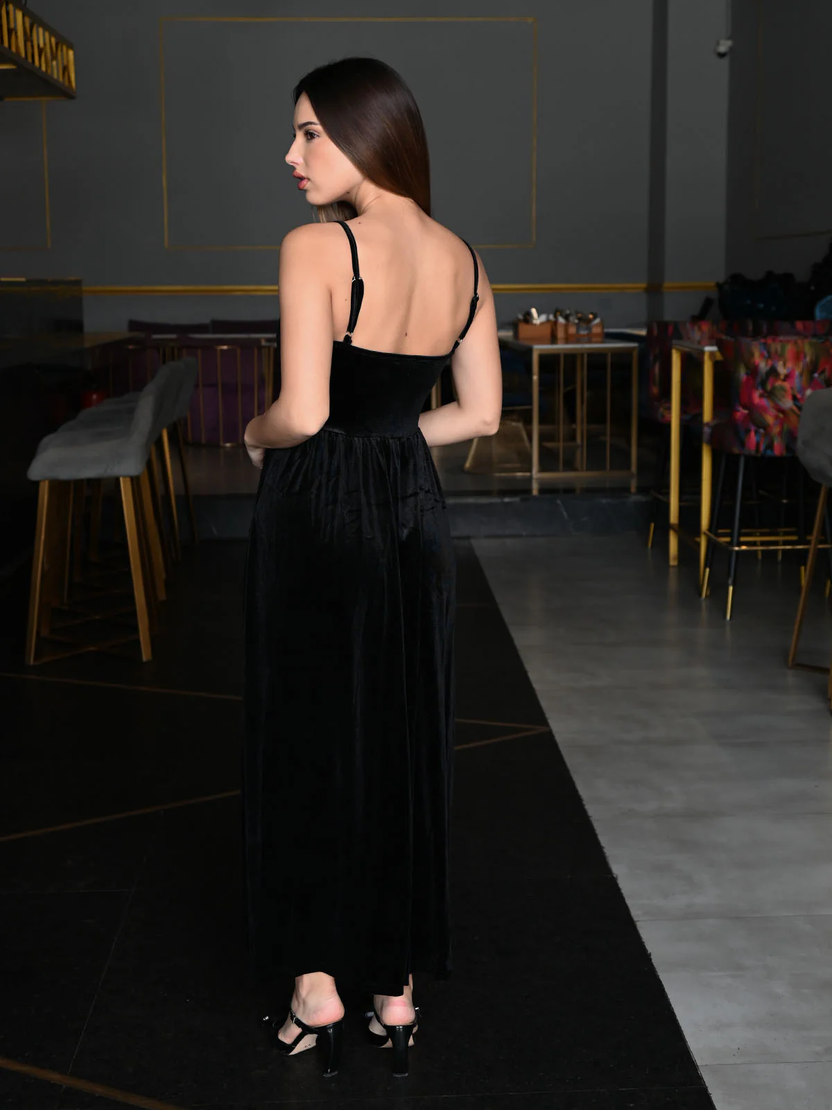 Odette Black Velvet Solid Strapped Dress For Women - Image 3