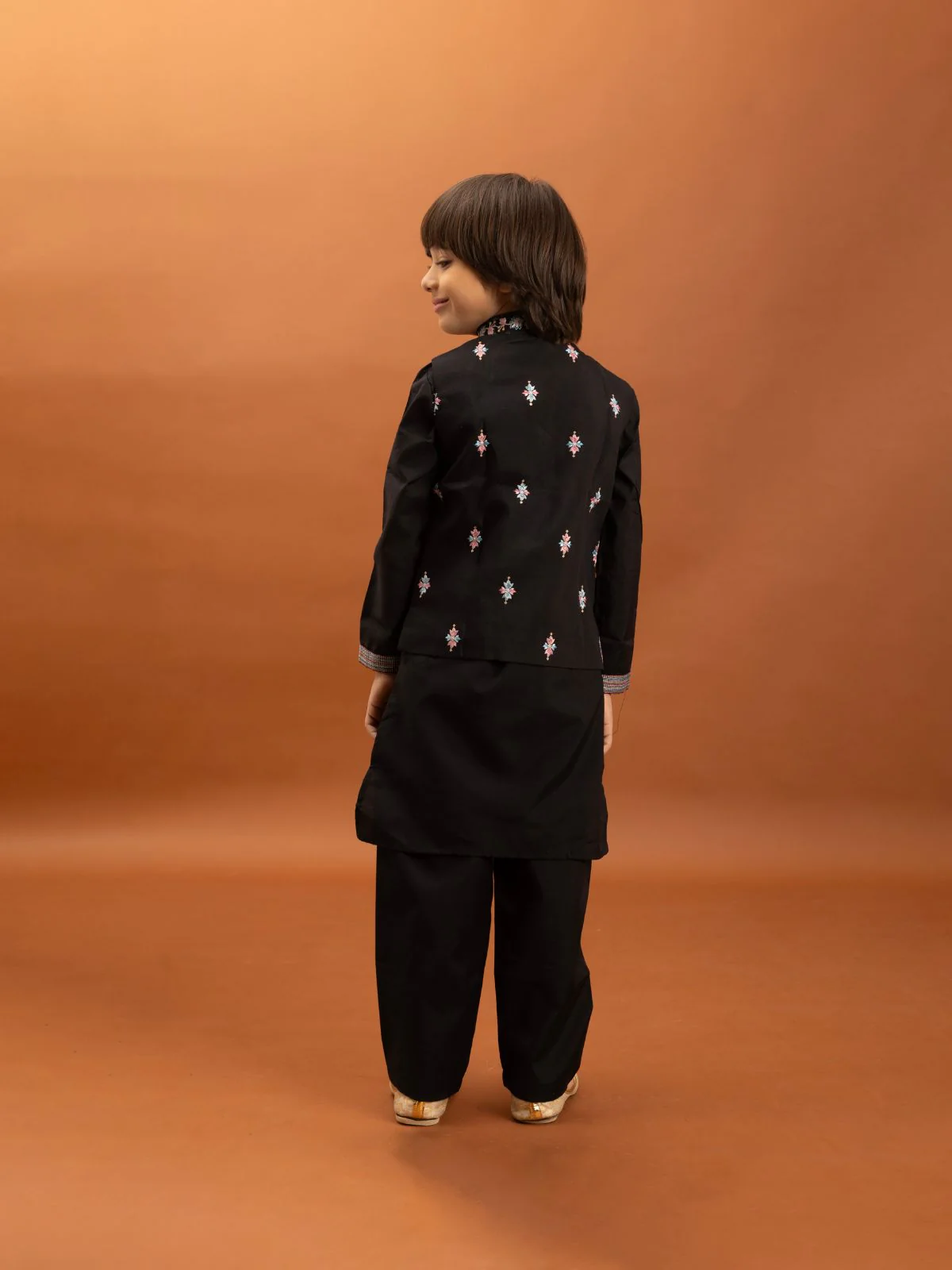 Odette Black Viscose Silk Embroidered Stitched Kurta Set For Kids - Image 4