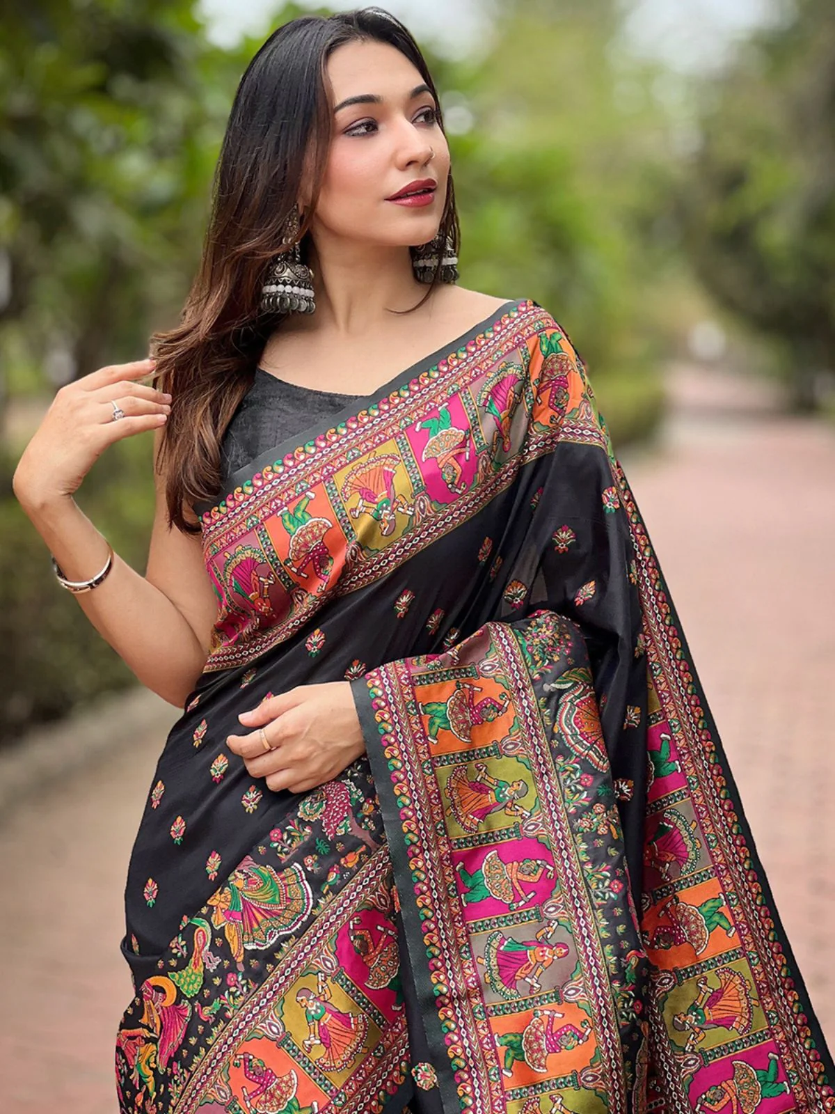Odette Black Woven Design Silk Blend Saree With Unstitched Blouse For Women - Image 3