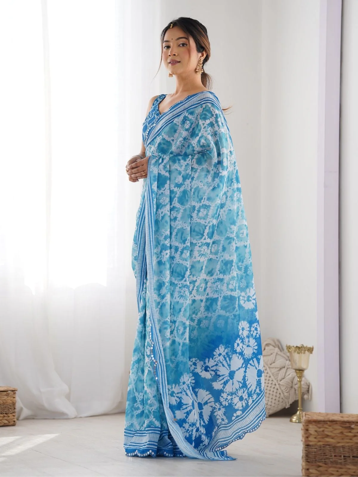 Odette Blue Chinon Printed Saree With Unstitched Blouse For Women - Image 3