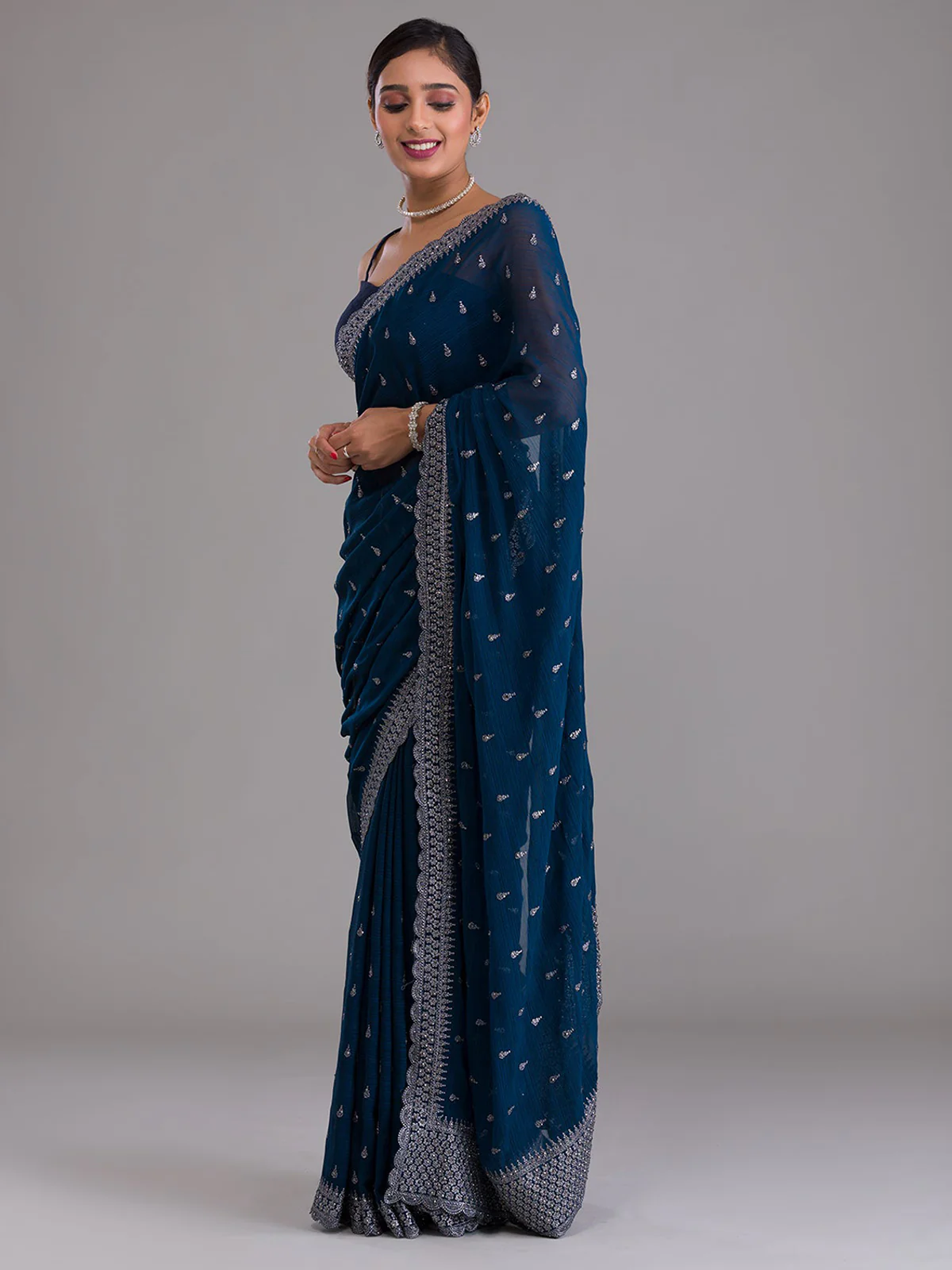 Odette Blue Embroidered Chiffon Saree With Unstitched Blouse For Women - Image 4