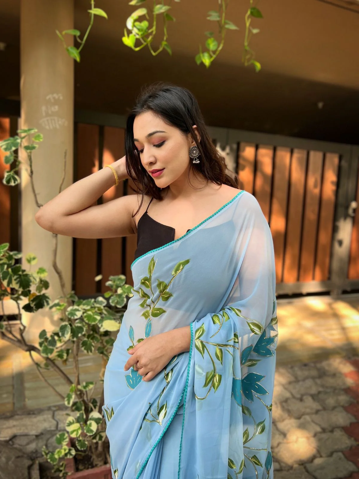 Odette Blue Georgette Printed Saree With Unstitched Blouse For Women - Image 2