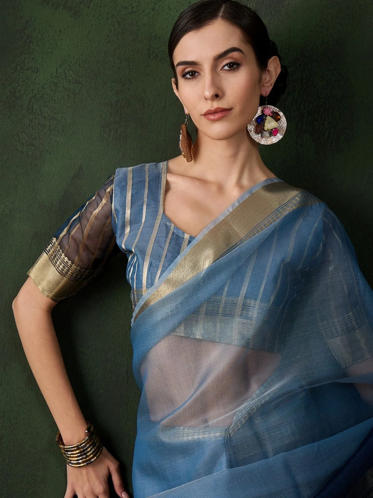 Odette Blue Organza Woven Saree With Unstitched Blouse For Women - Image 2