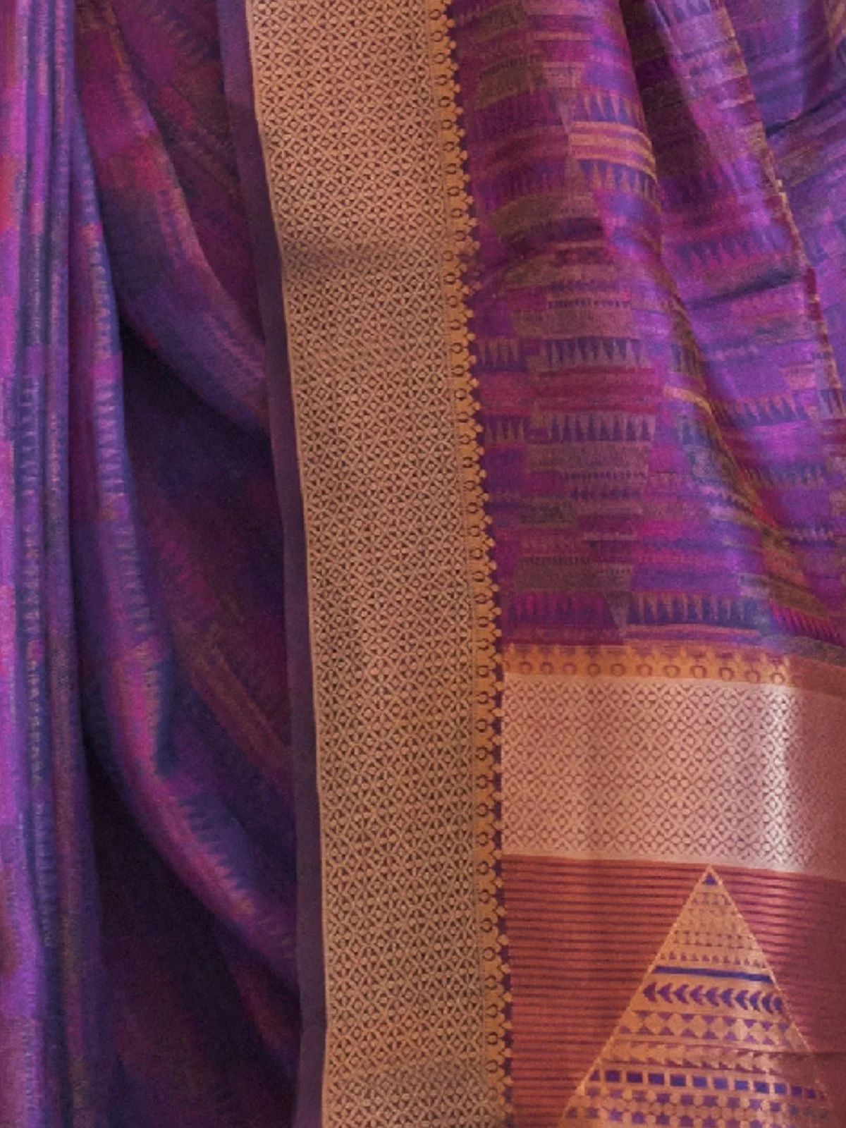 Odette Purple Organza Woven Saree With Unstitched Blouse for Women - Image 4