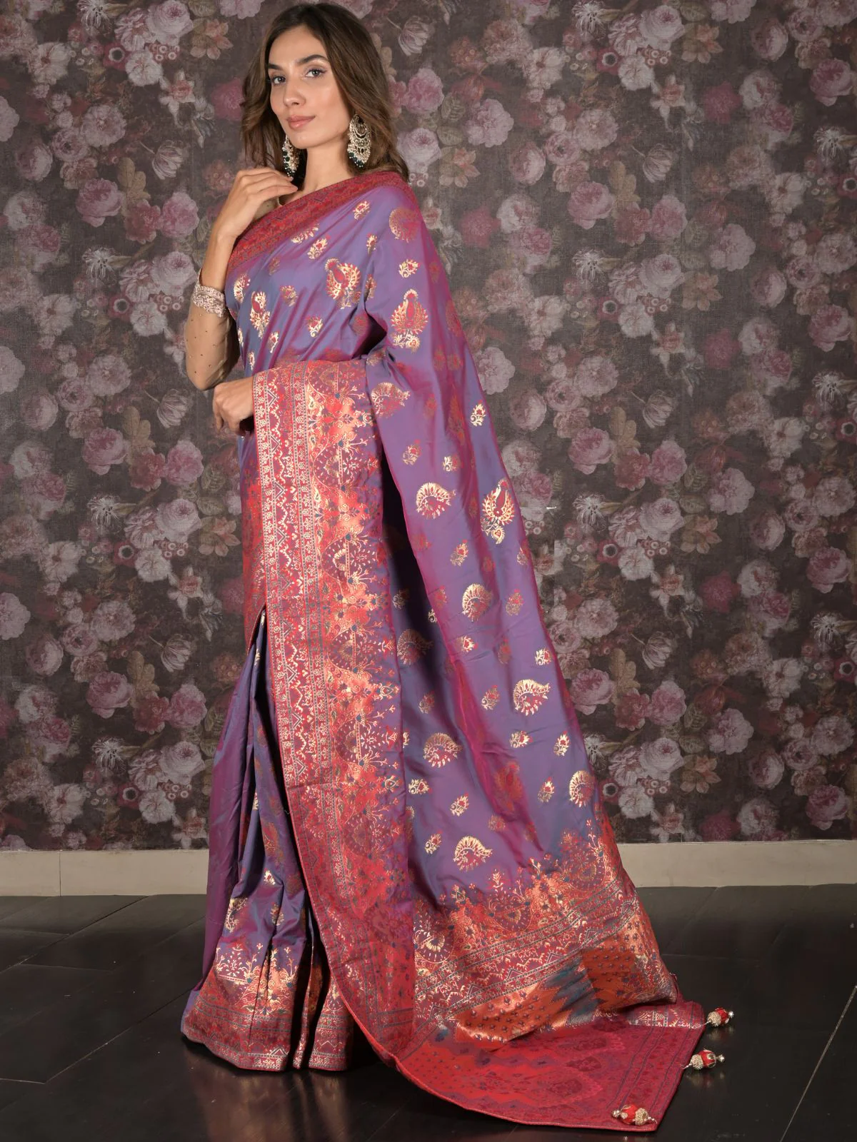 Odette Blue Pink Shaded Woven Silk Blend Saree with Unstitched Blouse for Women - Image 2