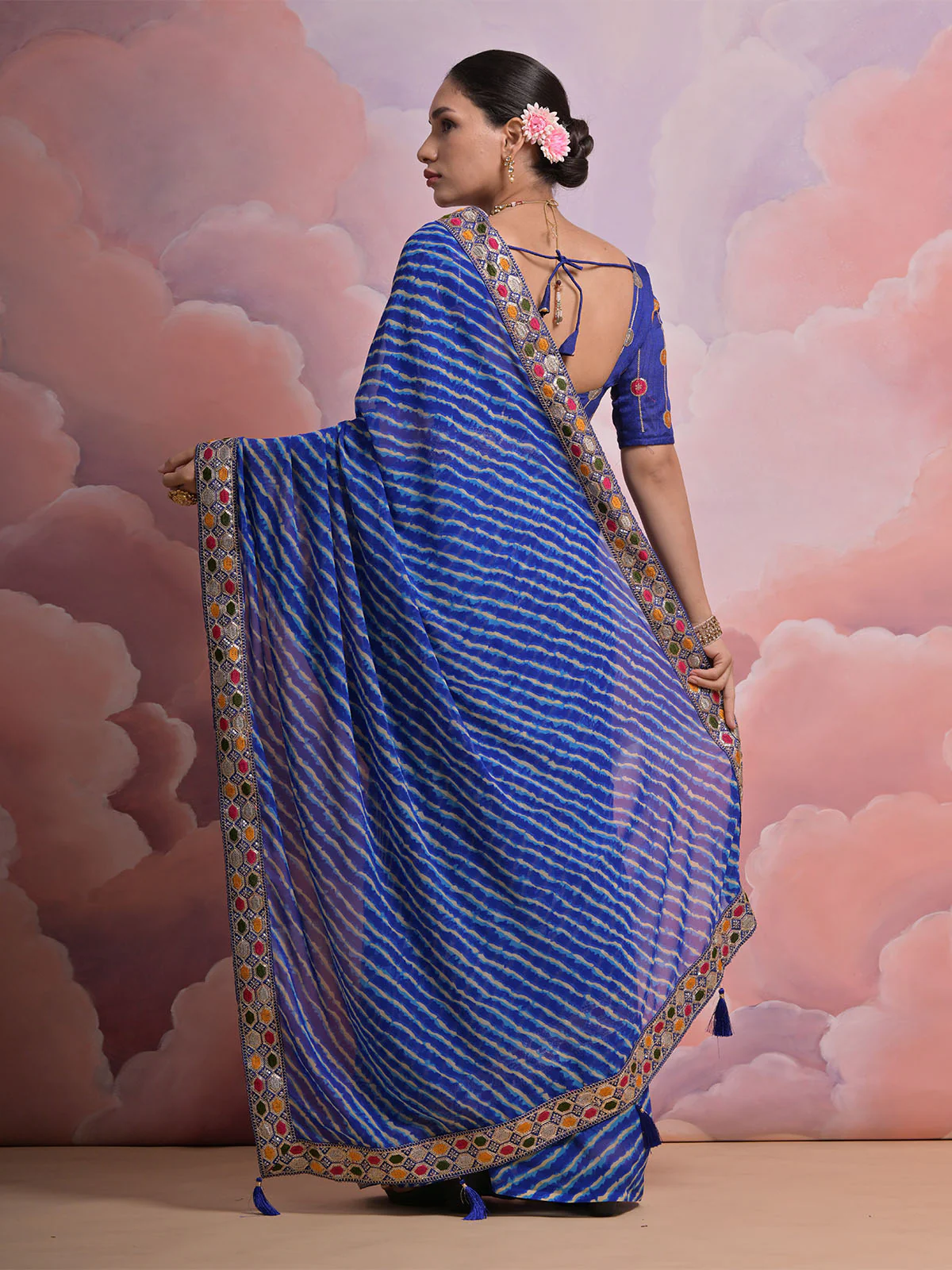 Odette Blue Printed Georgette Saree With Unstitched Blouse For Women - Image 5
