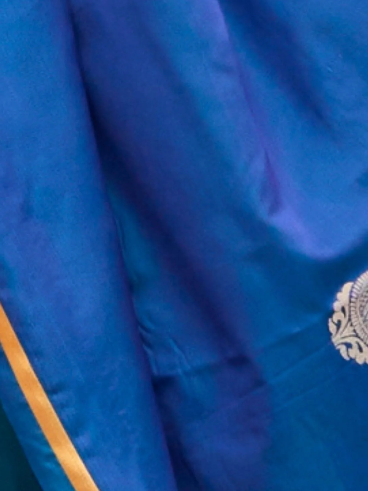 Odette Blue Satin Woven Saree With Unstitched Blouse For Women - Image 3