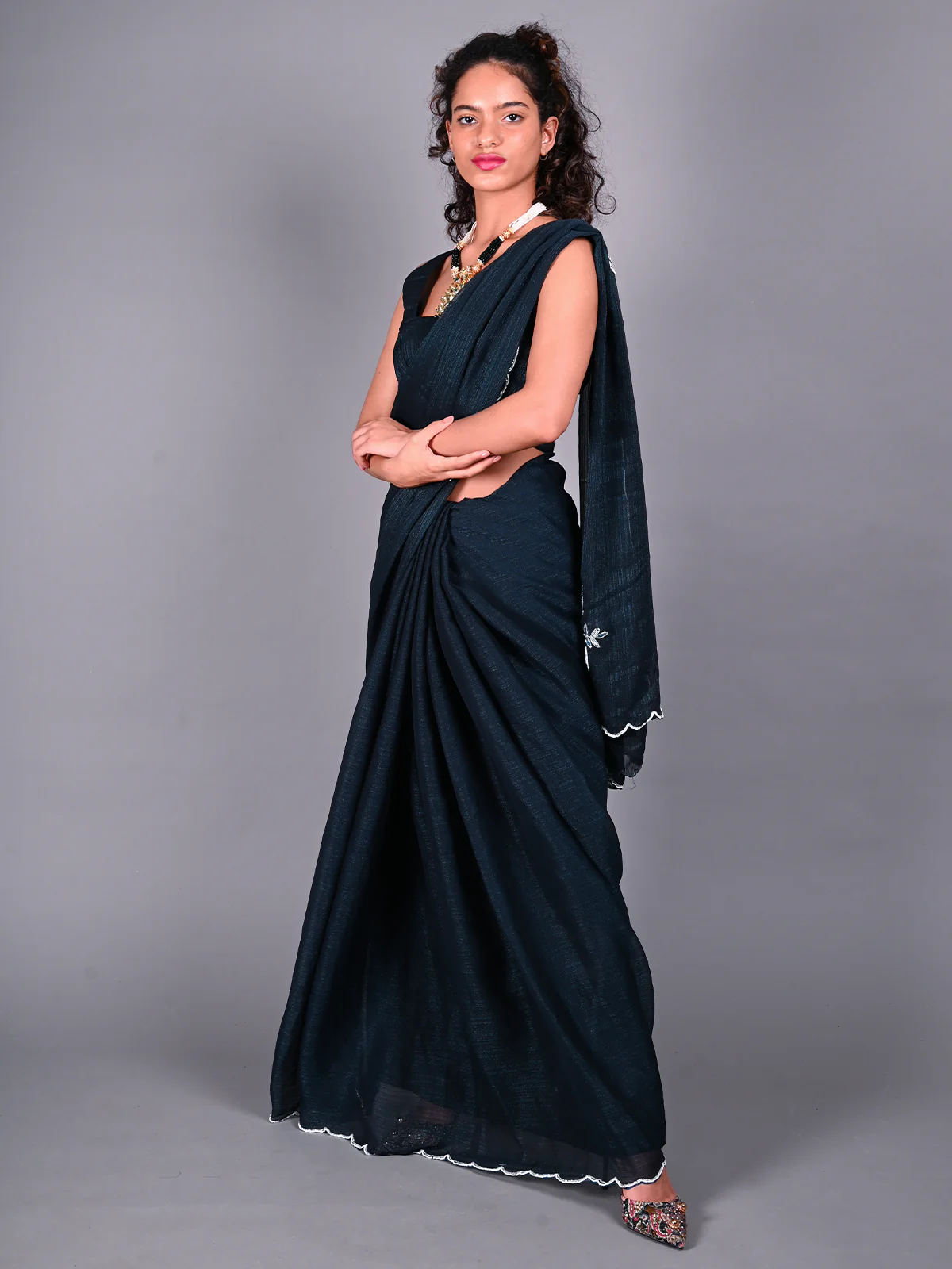 Odette Blue Silk Blend Embroidered Saree For Women - Image 3