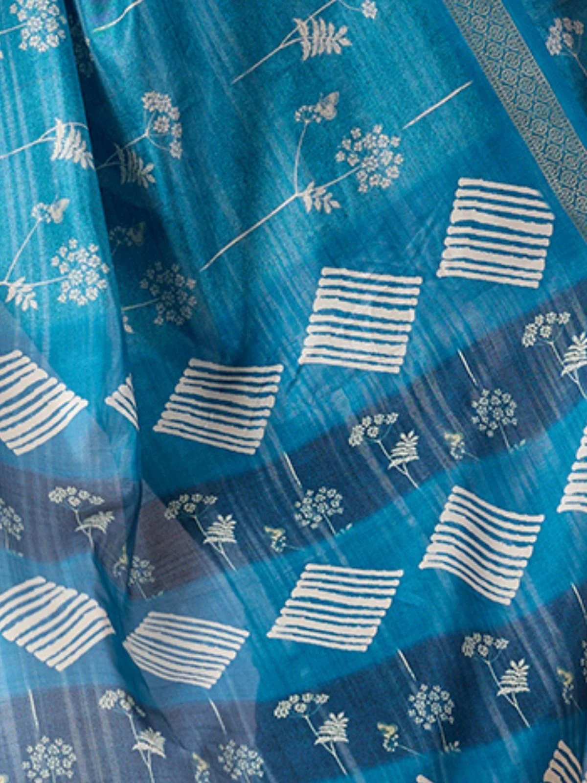 Odette Blue Silk Blend Printed Saree For Women - Image 5
