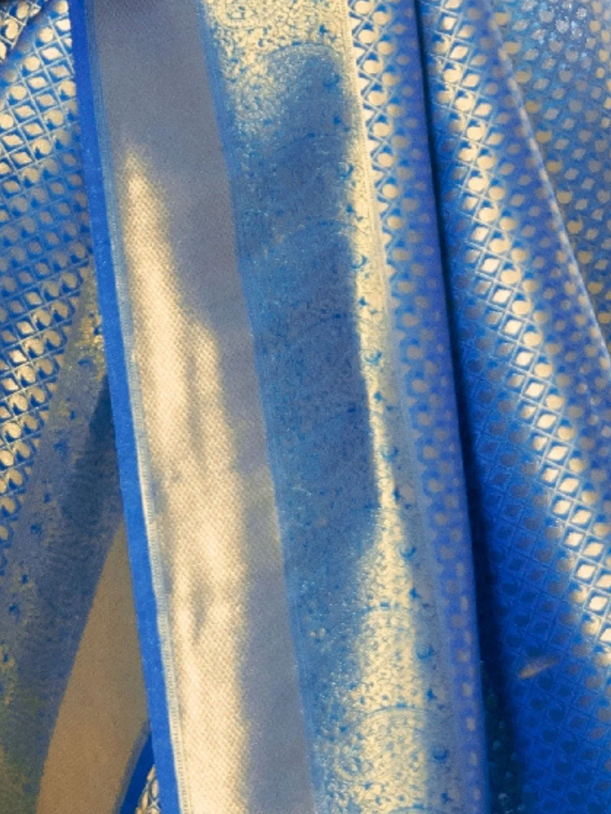 Odette Blue Silk Blend Woven Saree With Unstitched Blouse For Women - Image 3