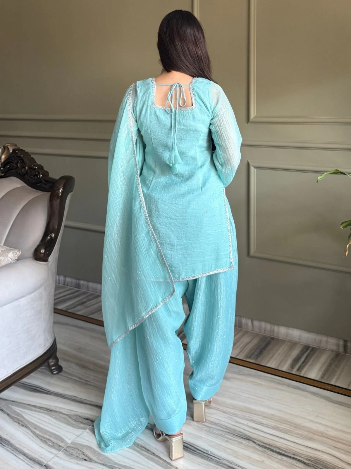 Odette Blue Silk Solid Kurta Set For Women - Image 3