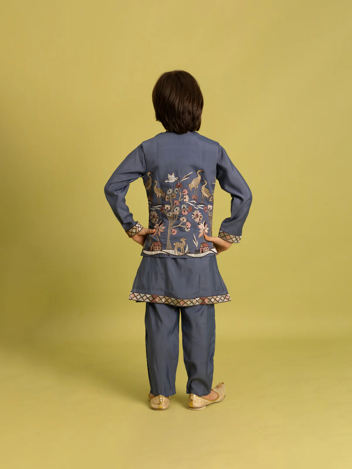 Odette Grey Viscose Silk Embroidered Stitched Kurta Set For Kids - Image 3